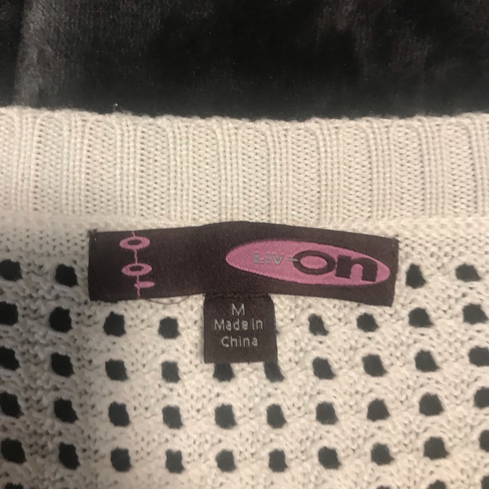 π Knit top π - Picture 2 of 3
